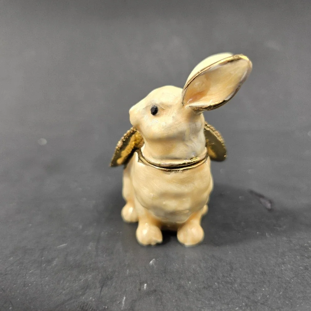 Enamel Bunny Rabbit Trinket Box Jeweled Hinged Straw Hat Figurine Gold Tone